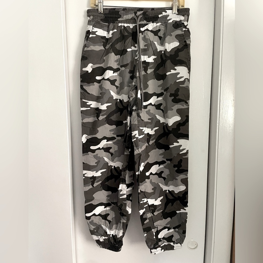 Forever 21 Camo Pants